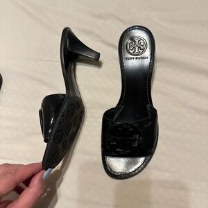 Tory Burch - barely worn - black kitten heels